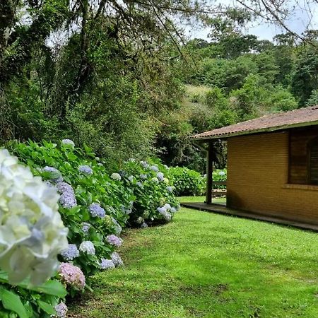 Confortável casa com lareira 10min Capivari Campos do Jordão Exterior foto